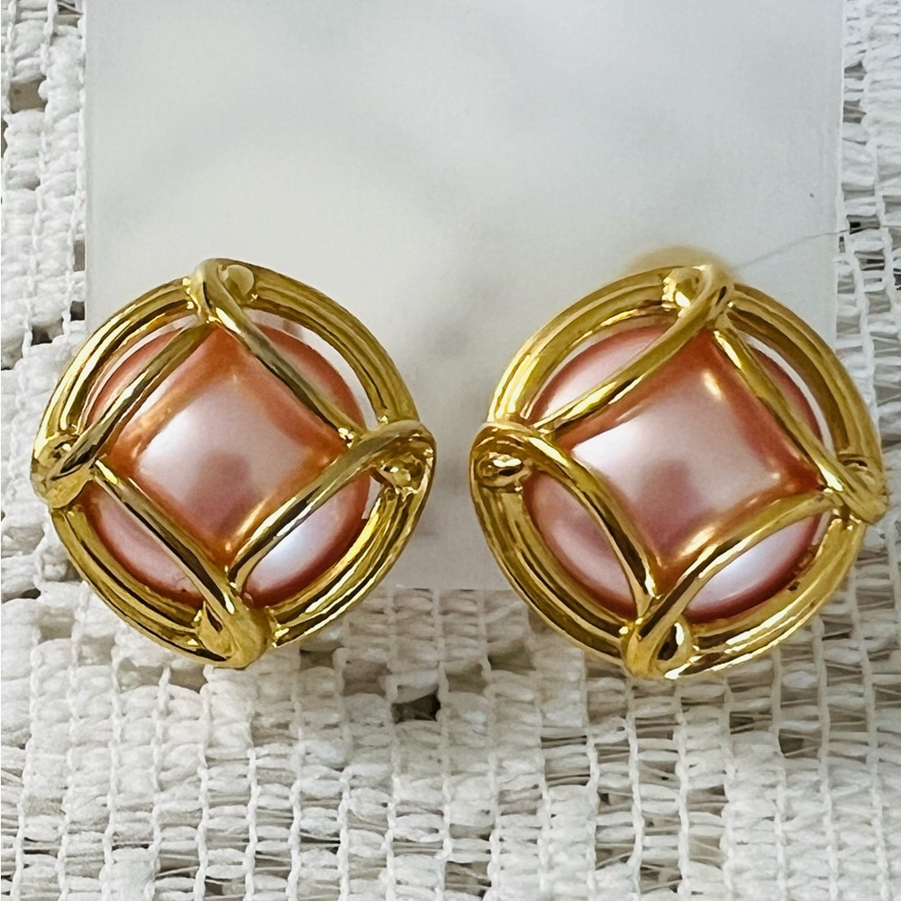 Vintage Joan Rivers caged gold toned clip on earrings